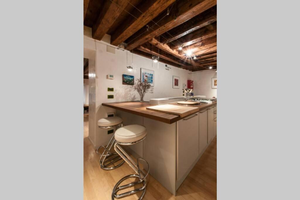 Bellissimo Appartamento In Palazzo Storico Venise Extérieur photo
