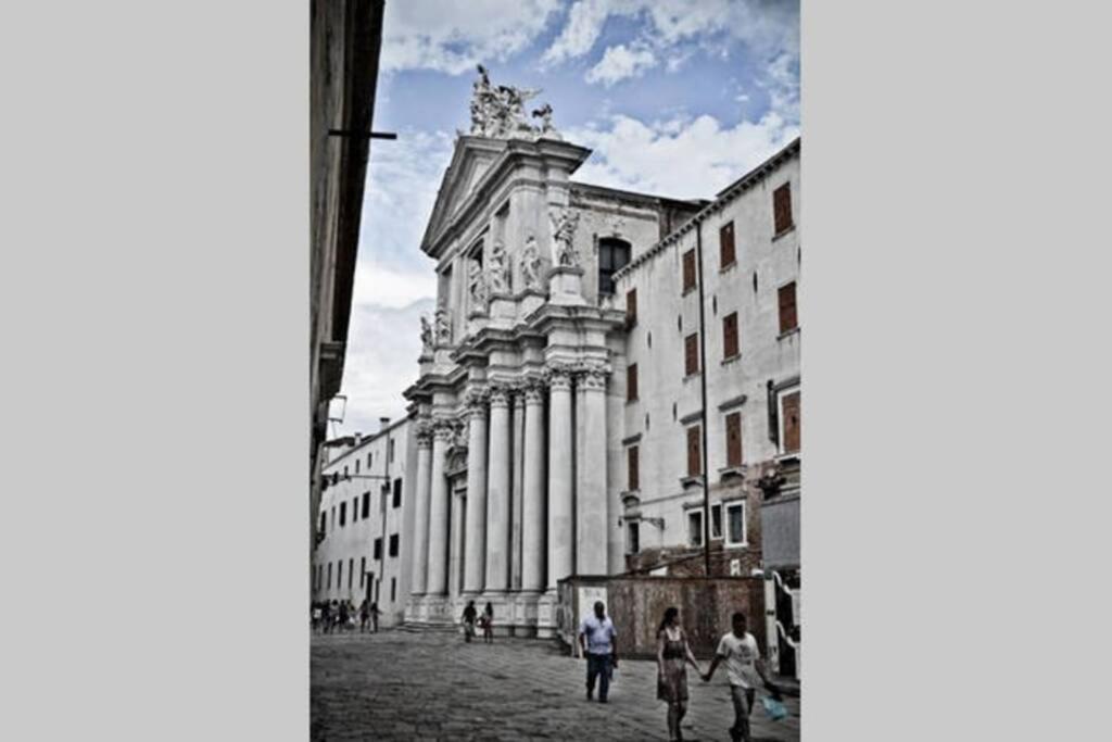 Bellissimo Appartamento In Palazzo Storico Venise Extérieur photo